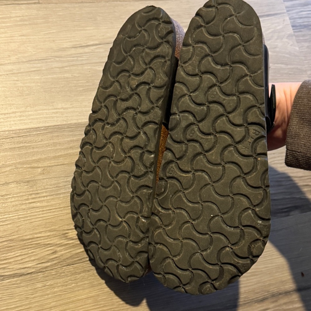 Birkenstock Gizeh Sandal Size 7 EU 38 Bronze - Picture 8 of 8